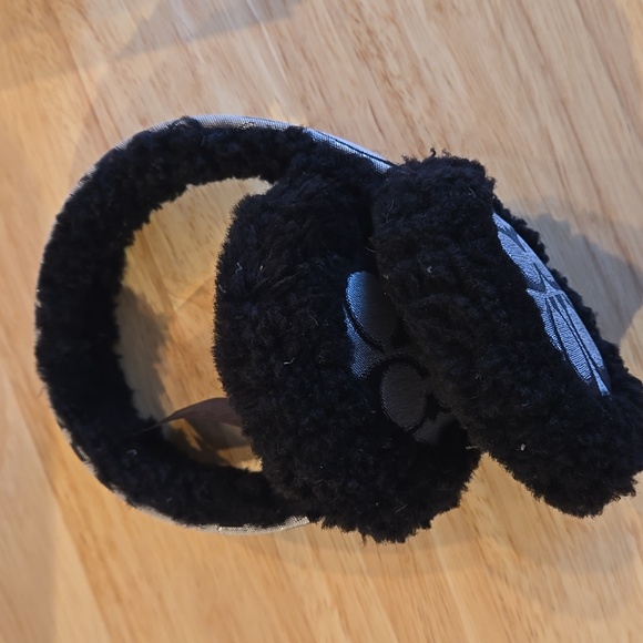 Signature Coach Logo Earmuffs - Picture 5 of 10